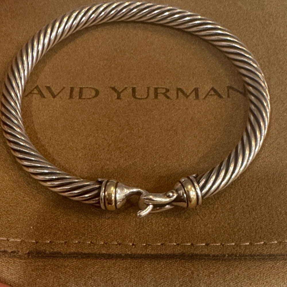 Authentic David Yurman, Twisted Silver Bracelet 5mm medium cuff